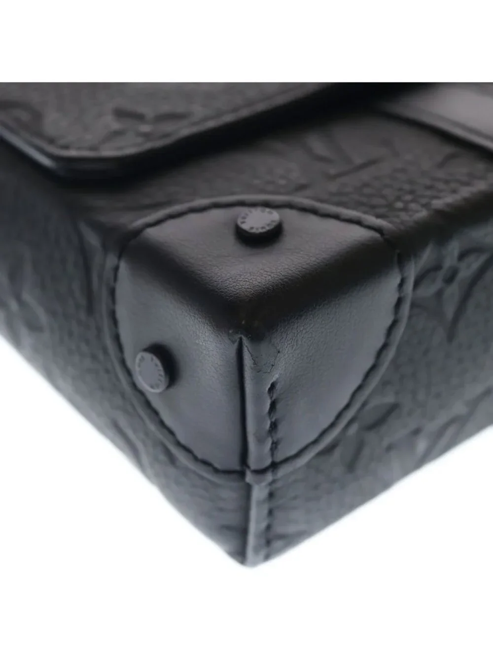 Louis Vuitton Taurillon Monogram Trunk Messenger PM Shoulder Bag Black Leather